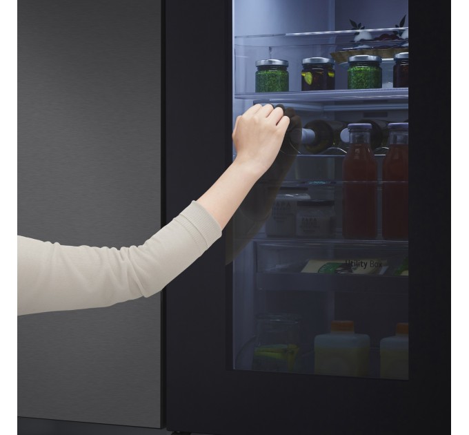 Холодильник LG SBS, 179x91х74, холод.отд.-416л, мороз.отд.-239л, 2дв., F, NF, инв., диспл внутр., зона св-ти, Door in door, черный мат.