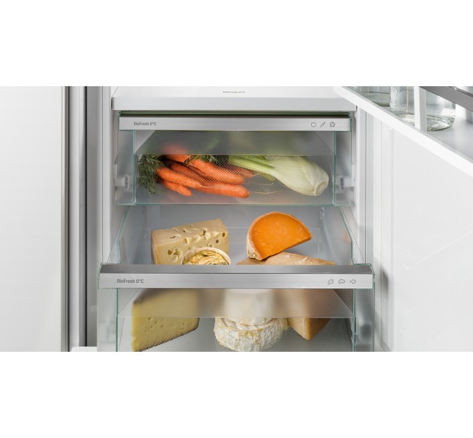 Холодильная камера Liebherr встраиваемая, 177x55.9х54.6, 291л, 1дв., D, ST, диспл внутр., BioFresh, белый