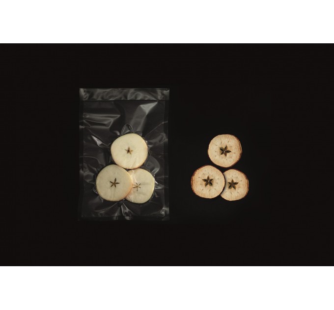 Вакууматор Electrolux для рулонів, пакетів і контейнерів, 80Вт, 30см, електронне керування, +10 пакетів, пластик, чорний