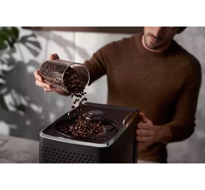 Кавомашина Saeco GranAroma Deluxe 1.8л, зерно + мелена, автомат.капучинатор, авторецептів - 18, чорний