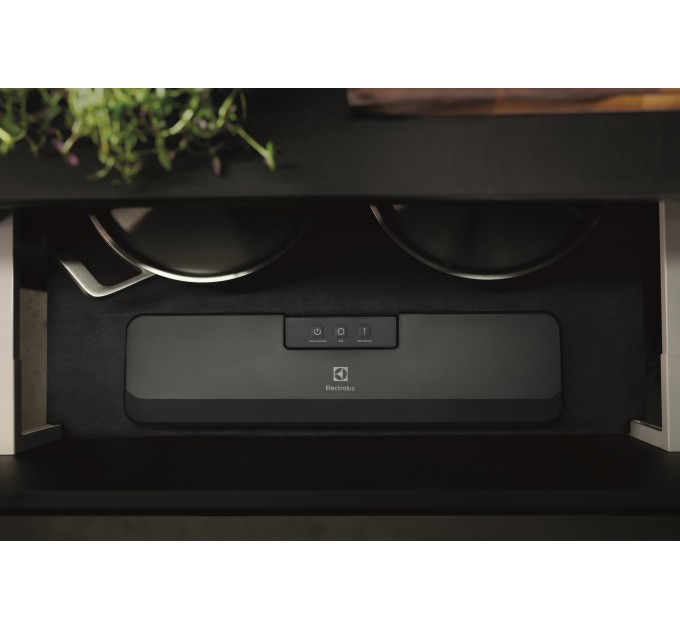 Вакууматор Electrolux для рулонів, пакетів і контейнерів, 80Вт, 30см, електронне керування, +10 пакетів, пластик, чорний