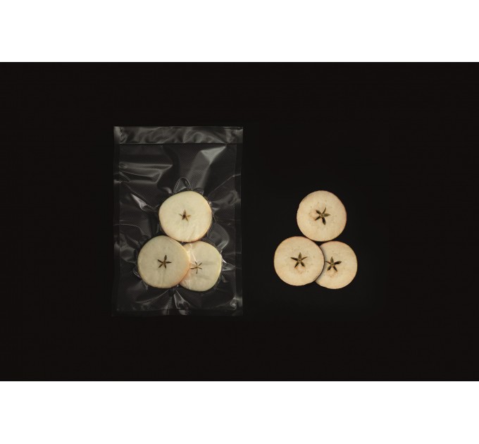 Вакууматор Electrolux для рулонів, пакетів і контейнерів, 80Вт, 30см, електронне керування, +10 пакетів, пластик, чорний