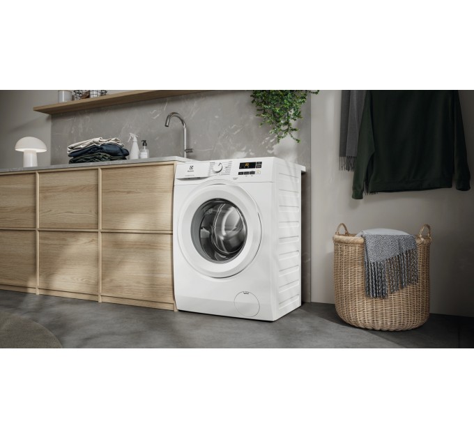 Стиральная машина Electrolux фронтальная, 8кг, 1400, A, 58см, дисплей, инвертор, белый