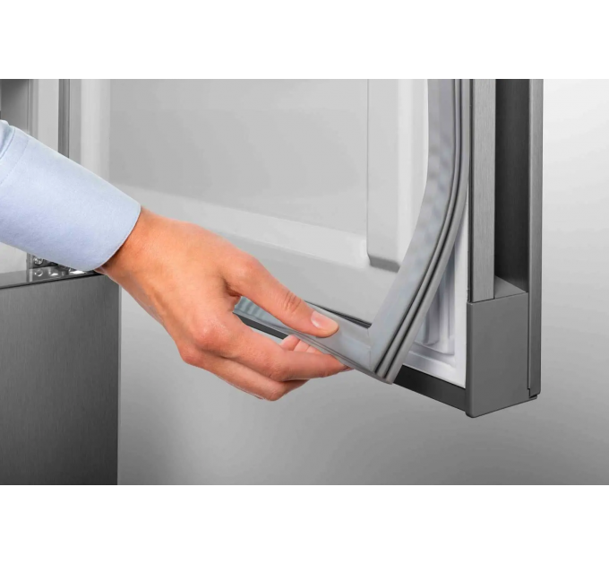 Холодильник Liebherr SBS, 185.5x119.4х67.5, холод.отд.-398л, мороз.отд.-271л, 2дв., A++, NF, диспл внутр., черный