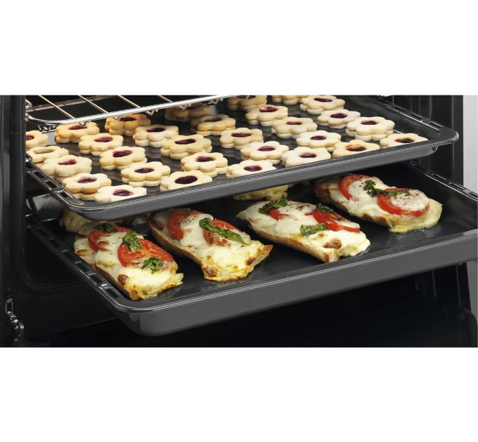 Плита Electrolux электрическая стеклокерамическая, 58л, 50x60см, конвекция, пар, черный