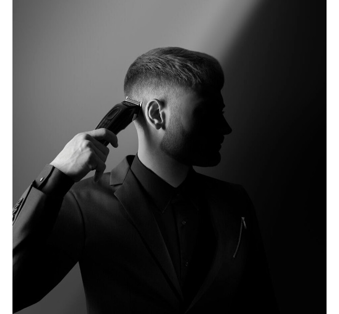 Машинка для стрижки Rowenta KARL LAGERFELD Perfect Line, сеть+акум., роторн. мотор, насадок-6, сталь, черный