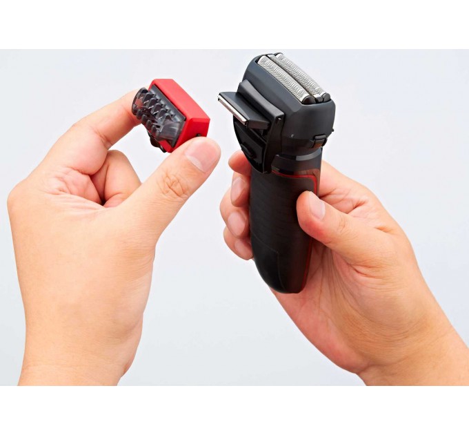 Бритва електр. Panasonic сеточная , 13000 об/мин, бритв.головок-3, Li-Ion, сух.+влажн., триммер, 2 насад.,док-станц. , черный