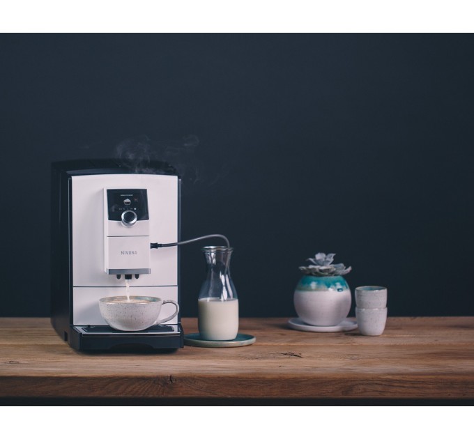 Кавомашина NIVONA CafeRomatica 2.2л, зерно + мелена, автомат.капучинатор, авторецептів - 7, сріблястий