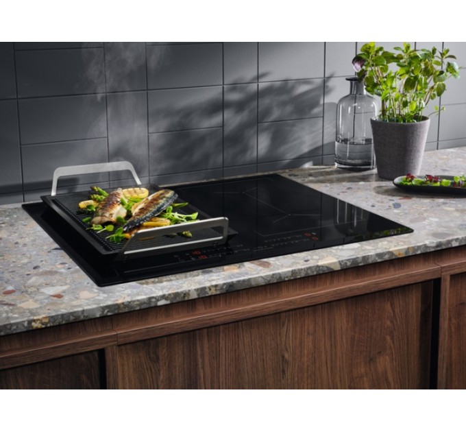 Варильна поверхня Electrolux індукційна, 60см, розширена зона, чорний