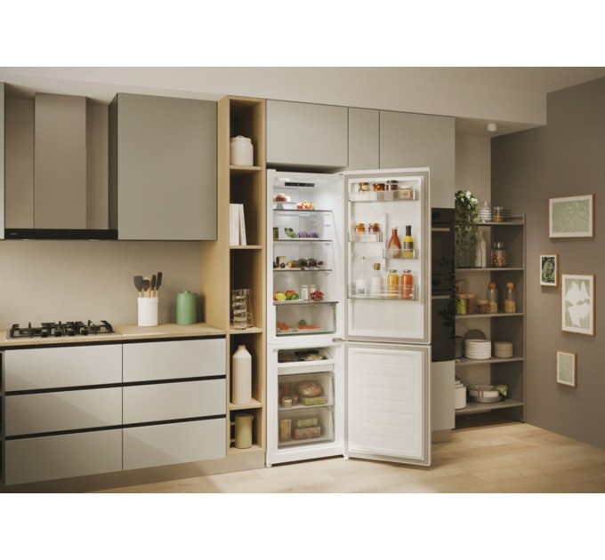 Холодильник Candy с нижн. мороз., 182.5x54.5х60, холод.отд.-197л, мороз.отд.-82л, 2дв., А++, NF, белый