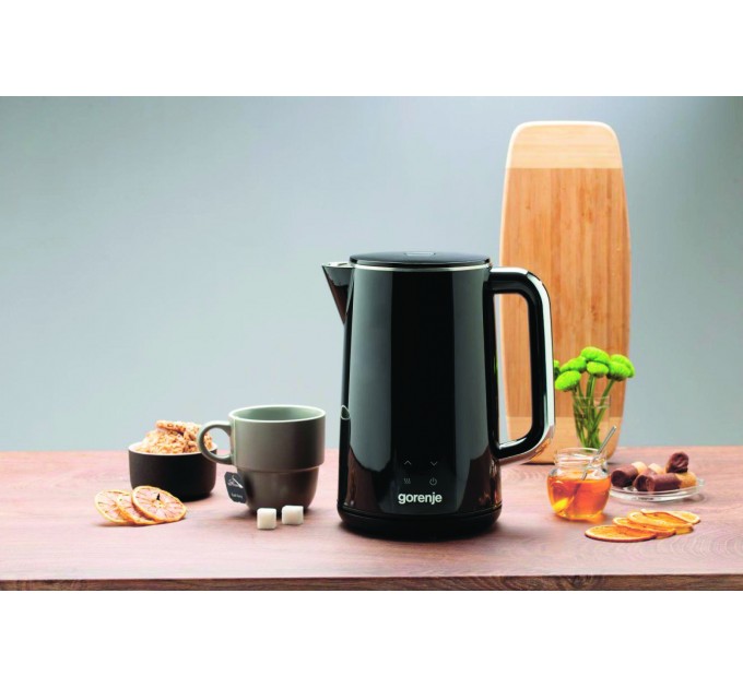 Електрочайник Gorenje 1.7л, подвійні стінки, LED дисплей, Strix контроль, чорний