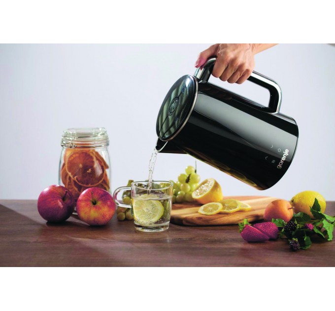 Електрочайник Gorenje 1.7л, подвійні стінки, LED дисплей, Strix контроль, чорний